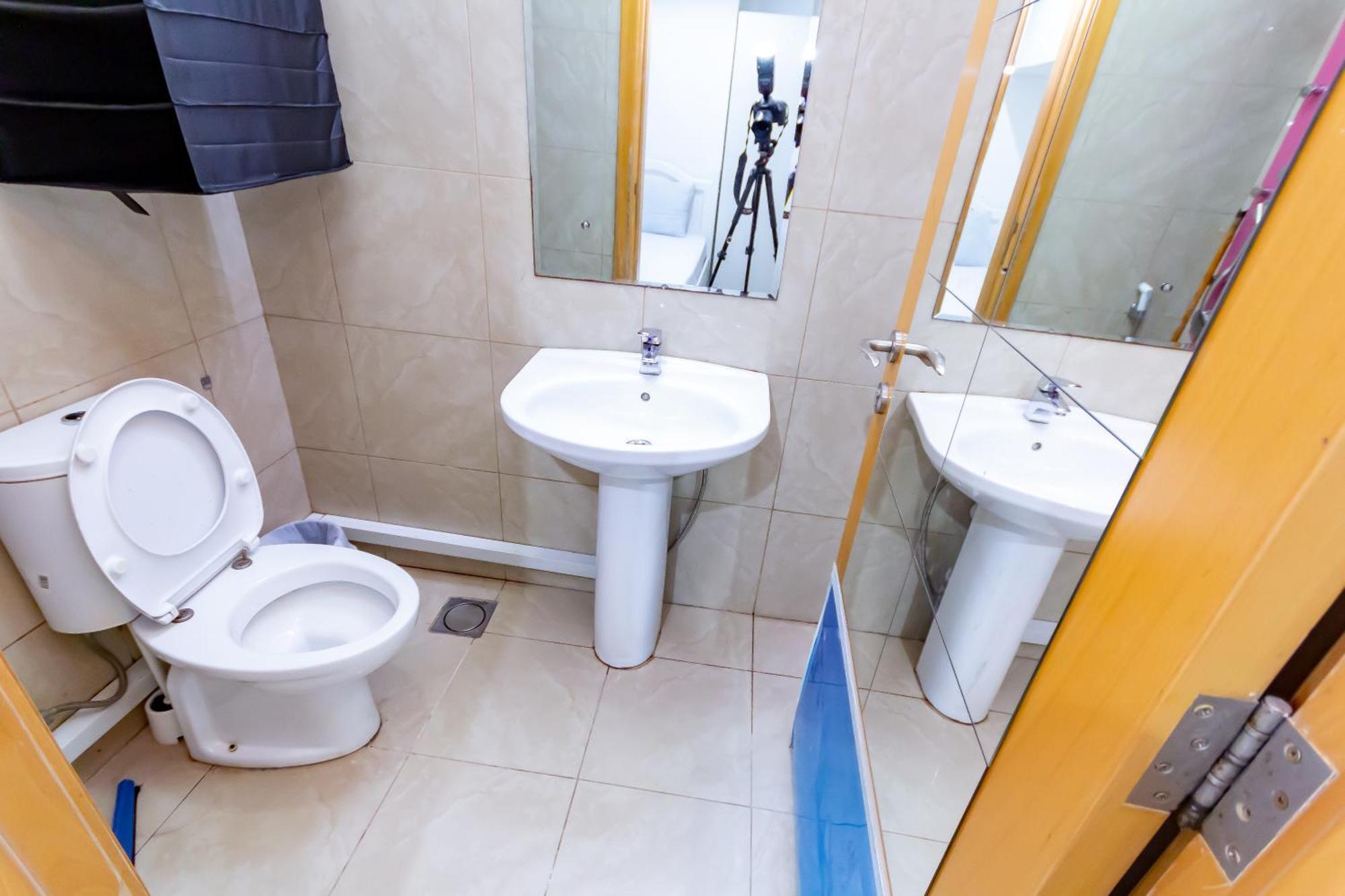 Budget Rooms With Private Bathroom For 'Girls' Only In Dubai, Marina Kültér fotó