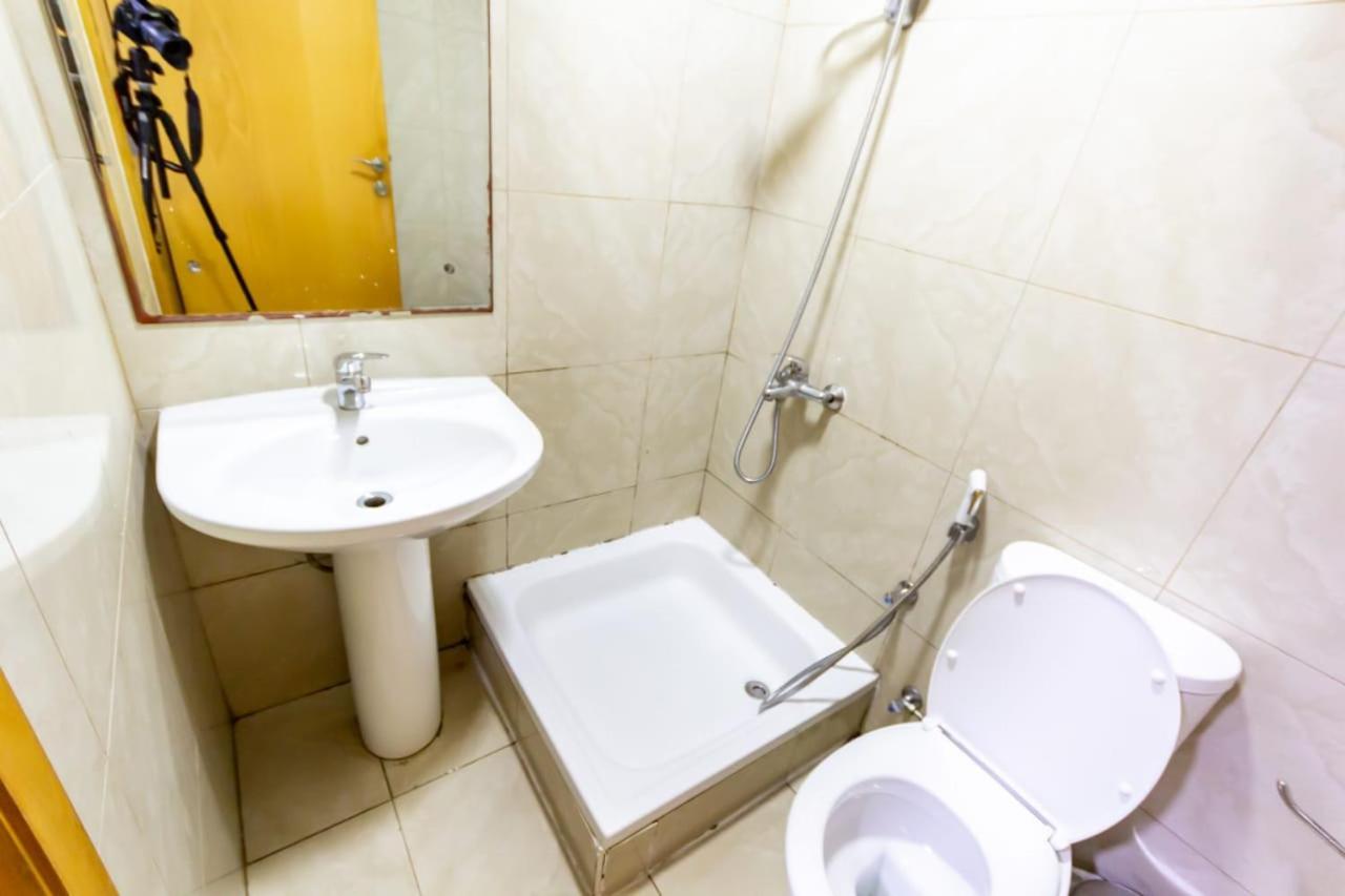 Budget Rooms With Private Bathroom For 'Girls' Only In Dubai, Marina Kültér fotó