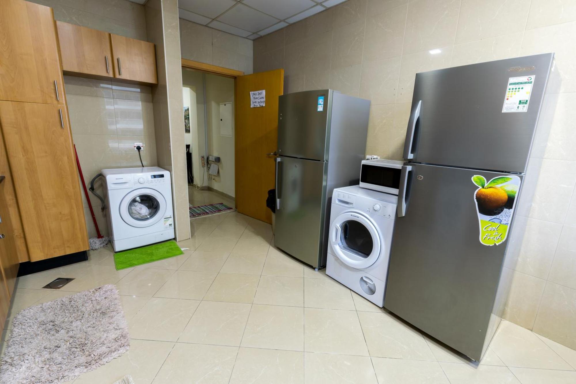Budget Rooms With Private Bathroom For 'Girls' Only In Dubai, Marina Kültér fotó