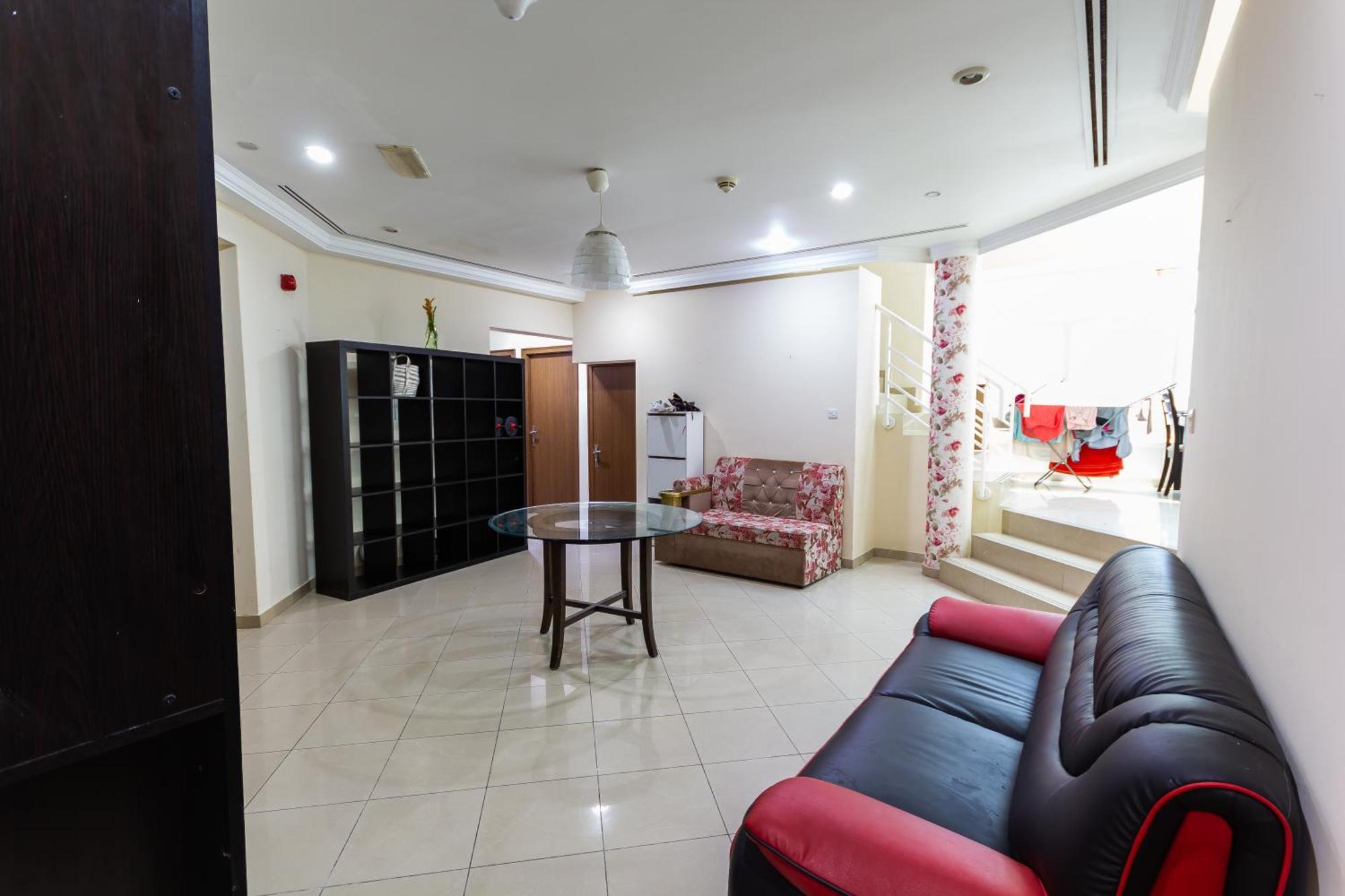 Budget Rooms With Private Bathroom For 'Girls' Only In Dubai, Marina Kültér fotó